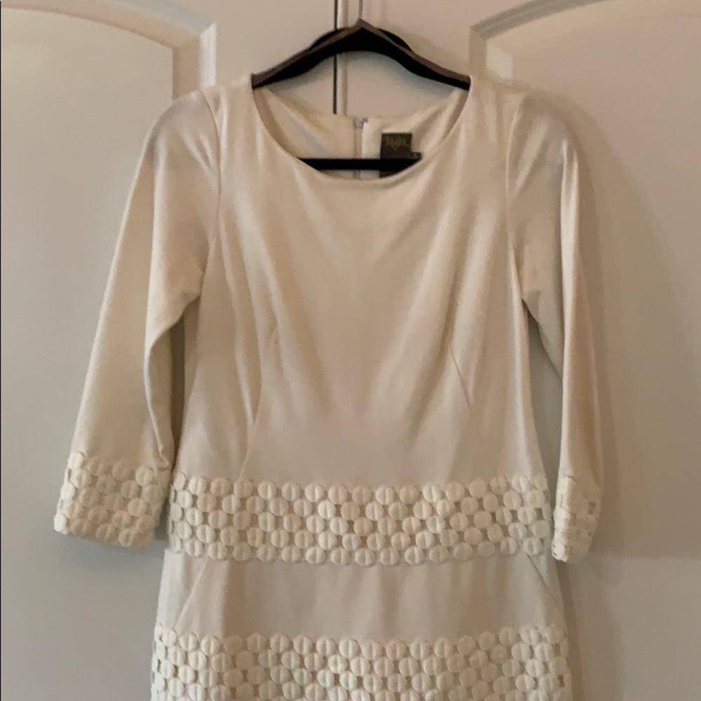 Woman’s Dress - Picture 2 of 7
